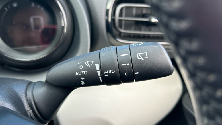 Toyota Yaris 1.5 Hybrid Excel 5dr CVT Hybrid Hatchback